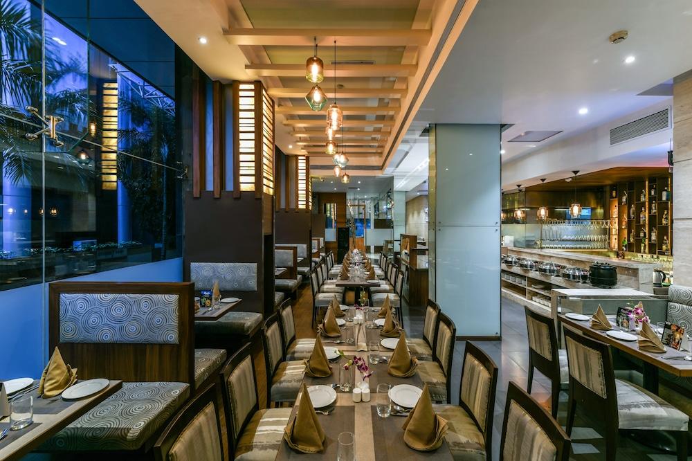 Hotel The Regale By Tunga Mumbai Exterior foto