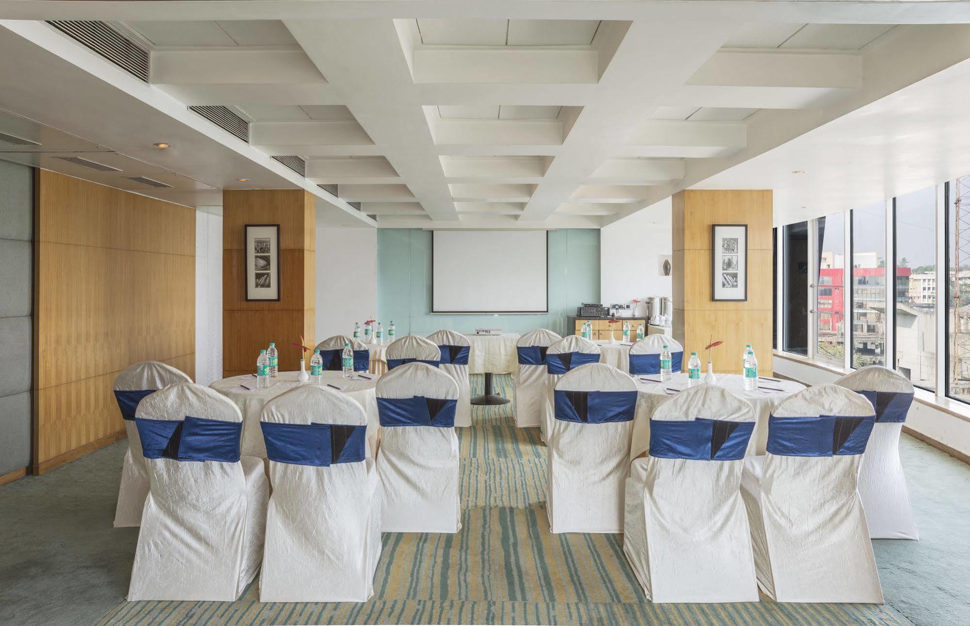 Hotel The Regale By Tunga Mumbai Exterior foto